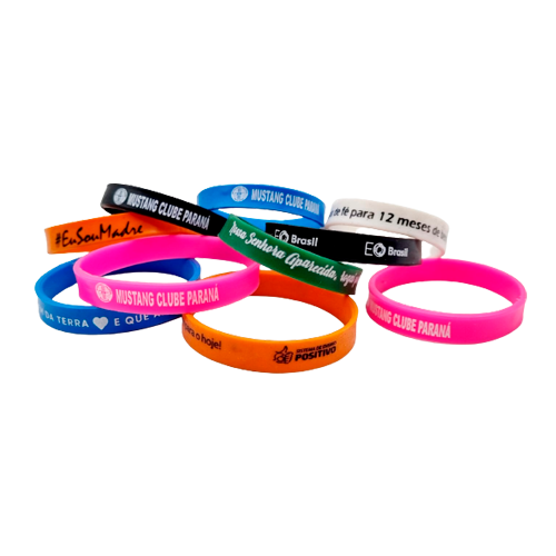 "Conheça as vantagens da Pulseira Emborrachada Personalizada"