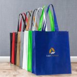 Sacola TNT com Bolso Personalizada Com Seu Logotipo3