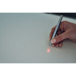 Caneta de metal com laser e ponteira touch.LED personalizada sc