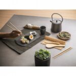 Kit para sushi em bambu com hashi personalizado rj