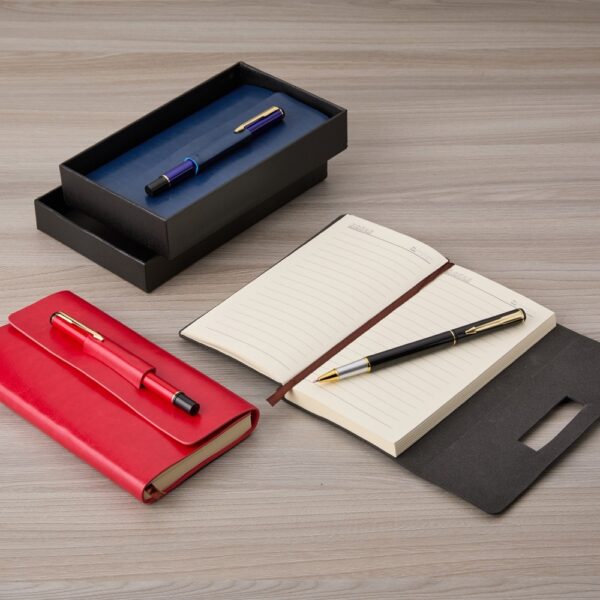 caderno com caneta personalizado