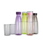Garrafa com copo de plásticos personalizada SP